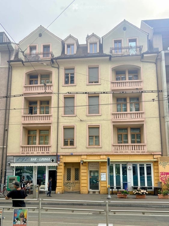 Mehrfamilienhaus mit Restaurant & Bar – Basel St. Johann 1