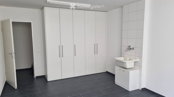 Wohnung mit Hobbyraum und grossem Garten in Schönenbuch 16