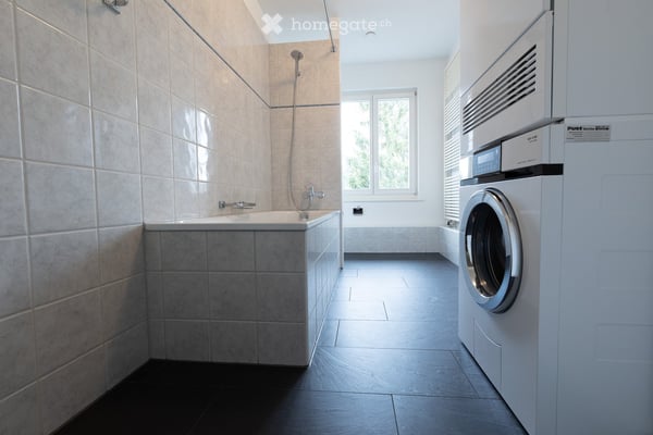 Schmuckstück im Villenquartier - 4 Zimmerwohnung (1. OG) 9