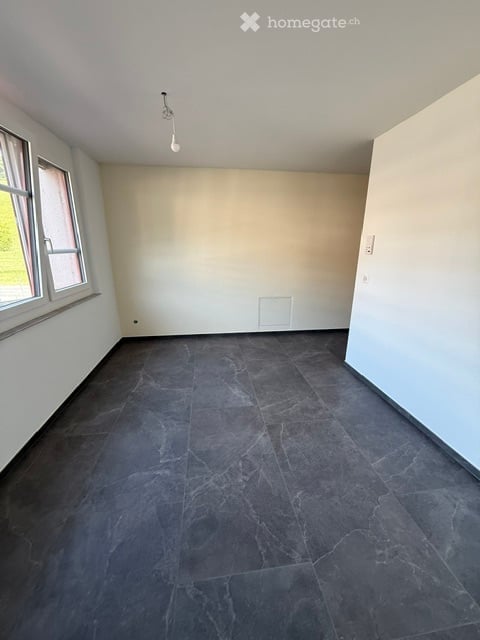Modernes 2.5-Zimmer-Büro in Neuheim (ZG)