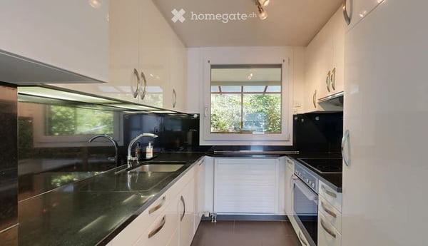 Moderne 5.5-Zimmer-Maisonette mit Weitblick über Zwingen 5