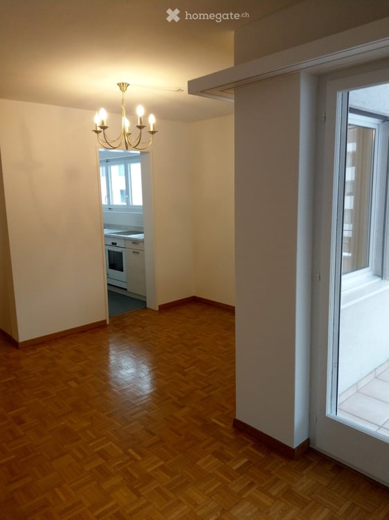 In Familienquartier 4 1/2 Zimmer Wohnung 3