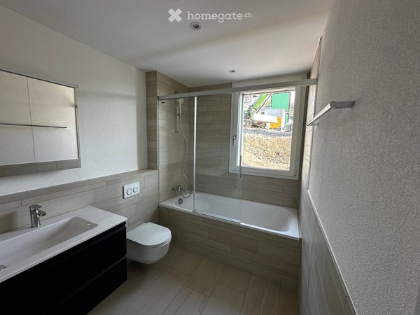 Moderne 2.5-Zimmer-Neubauwohnung in Tuggen – ruhig, familienfreundlich und barrierefrei 3