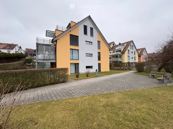 Helle Parterre Wohnung in Dielsdorf 2