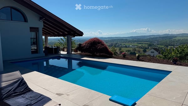 Wohnen über dem Thurtal: Einfamilienhaus in exklusiver Hanglage mit 10-m-Pool 3