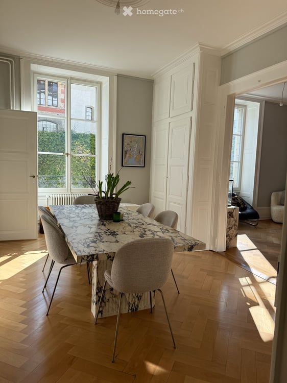 Beautiful period apartment in the heart of Old Town 1