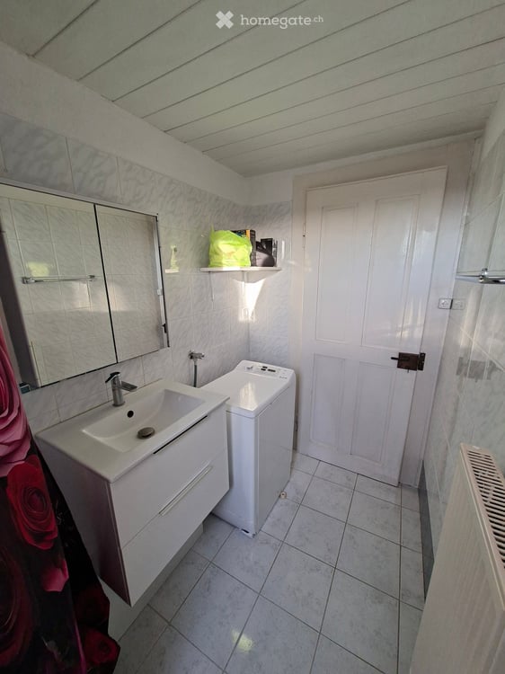 Charmant appartement mansardé de 4 pièces à louer à Le Noirmont 12