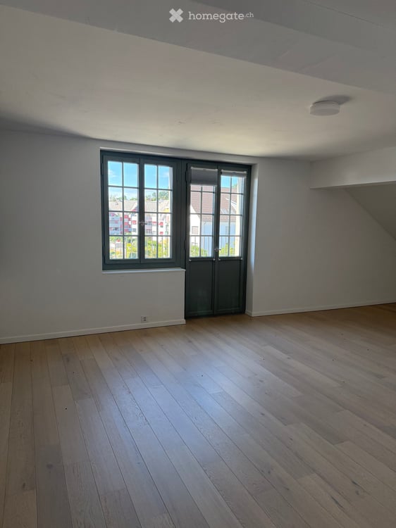 Moderne 1.5-Zimmer-Wohnung mit Balkon und schöner Aussicht in Mettmenstetten 6