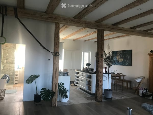 Charmante 4.5-Zimmer-Maisonette-Wohnung in Hinwil – sofort verfügbar! 3
