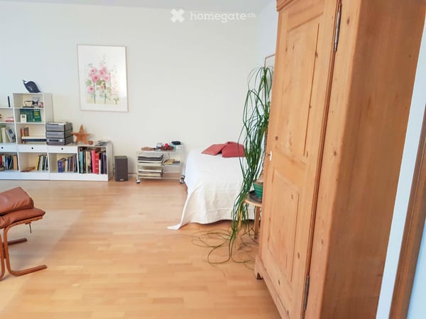 Schöne 2.5-Zimmer-Wohnung mit Balkon am Fuss des Uetlibergs in Albisrieden 2