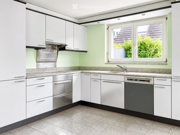 Grosszügiges 6.5-Zimmer-Einfamilienhaus an ruhiger Lage in Niederdorf 13