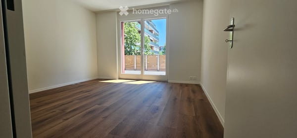Helle 4.5-Zimmer-Wohnung mit Balkon/Wintergarten/Terrasse in Zug – ruhige Lage, modern ausgestattet 6