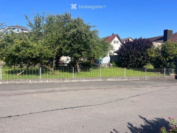 Parkplatz in der Sonnmattstrasse in Siebnen 3
