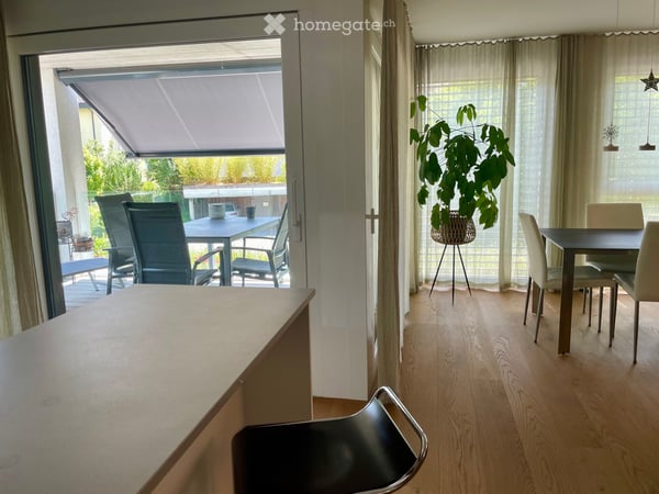 Helle 3.5-Zimmer-Wohnung mit Balkon in Sugiez – modern und ruhig gelegen 2