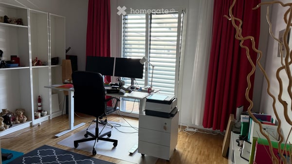 Helle 4,5-Zimmer-Wohnung mit Balkon, Pool und Fitness in Gümligen ab 55plus - Nachmieter gesucht 3