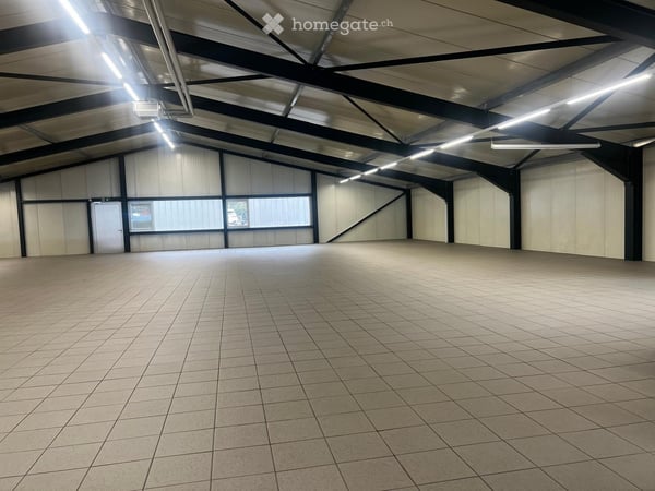Einstellplätze in geschützter Halle 6