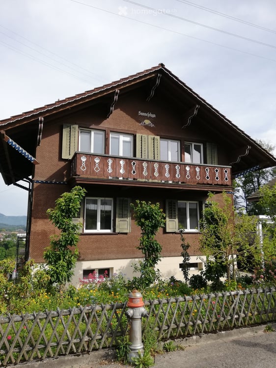 Heimeliges Chalet in Murgenthal mit grossem Terrassengarten zu verkaufen