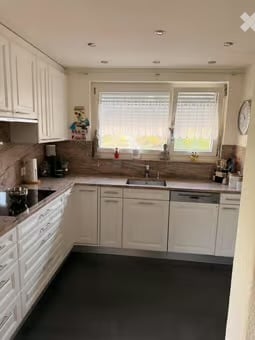 Helle 4.5-Zimmer-Wohnung mit Balkon in ruhiger Lage in Widen 3