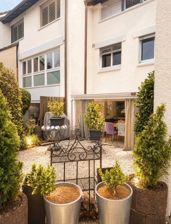 Charmante 3.5-Zimmer-Maisonettewohnung mit zwei Sitzplätzen und Terrasse in Ebmatingen 5