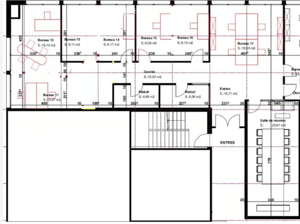 Bureaux lumineux de 227 m² à vendre à Carouge – Accessibles et bien desservis