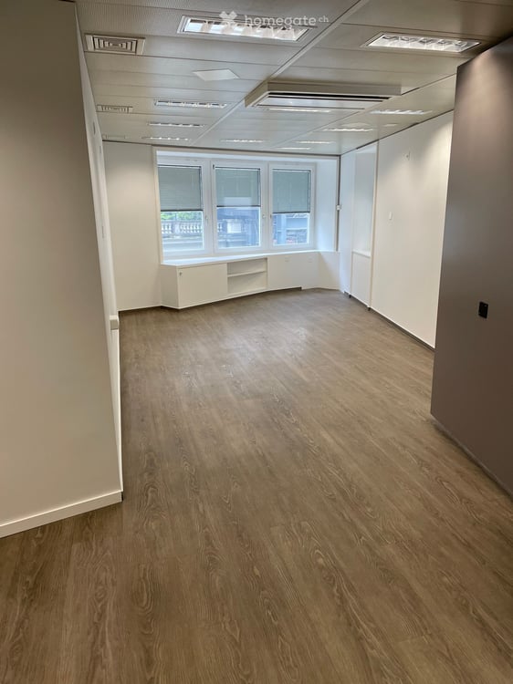 Modernes 1.5-Zimmer-Büro an der Poststrasse in Zürich – sofort verfügbar 1