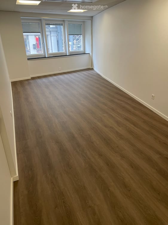 Modernes 1.5-Zimmer-Büro an der Poststrasse in Zürich – sofort verfügbar 2