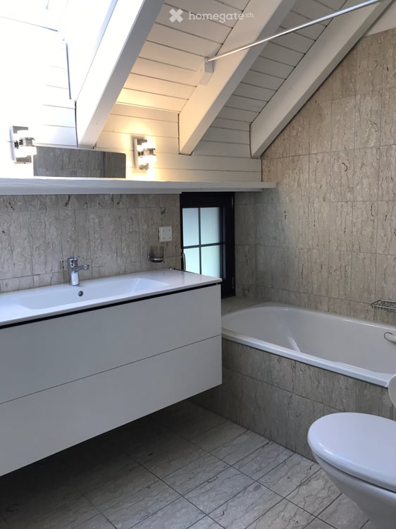Moderne, helle 3.5-Zimmer-Maisonettewohnung mit Warmluft-Cheminée 8