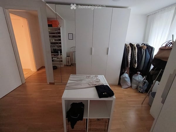 Grosszügige 5.5-Zimmer-Wohnung mit Balkon und schöner Aussicht in Küsnacht ZH 8