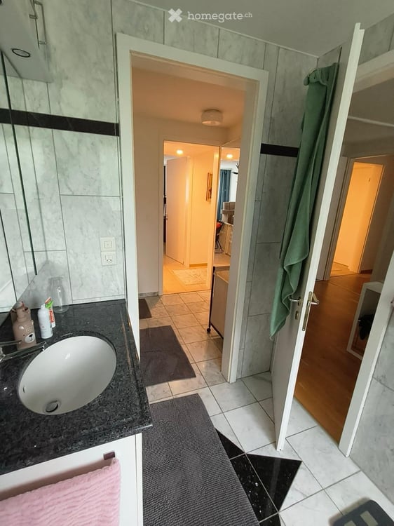 Grosszügige 5.5-Zimmer-Wohnung mit Balkon und schöner Aussicht in Küsnacht ZH 6
