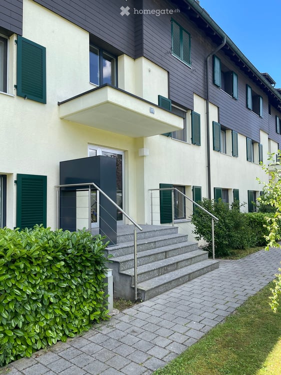 Gemütliche frisch renovierte 2.5-Zimmer-Wohnung mit Gartensitzplatz 10