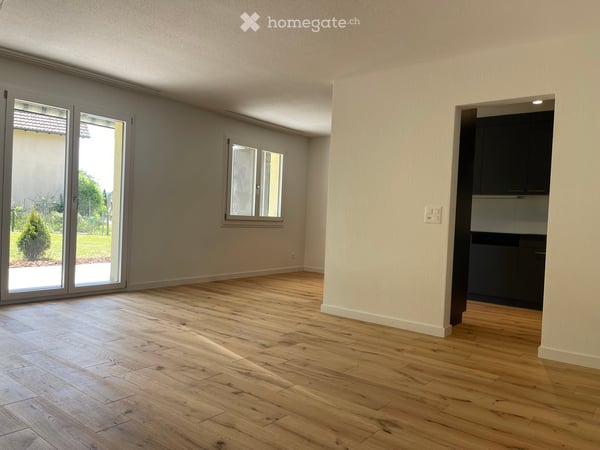 Gemütliche frisch renovierte 2.5-Zimmer-Wohnung mit Gartensitzplatz 2