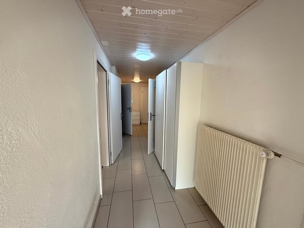 Charmante 6.5-Zimmer-Ferienwohnung mit Garten in Laax – sofort verfügbar 6