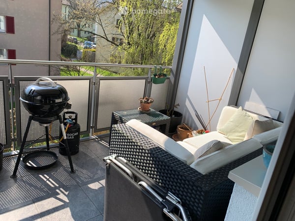 Helle 3.5-Zimmer-Wohnung mit Balkon im ruhigen Zürich Triemli 13