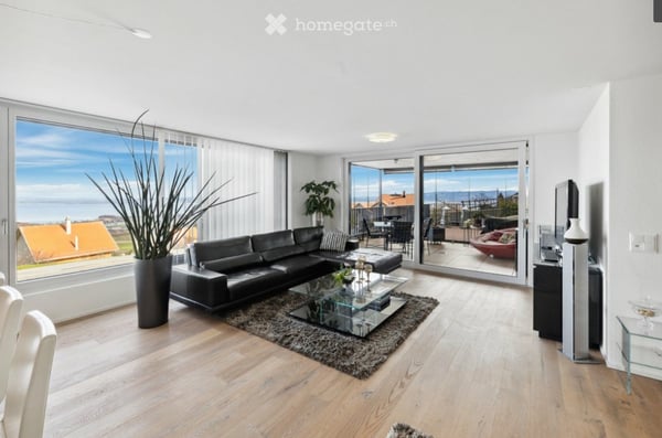 Luxuriöser Seeblick - Moderne 3-Zimmer-Terrassenwohnung mit Aussicht in Wolfhalden
