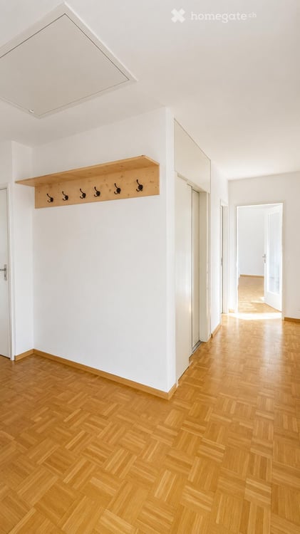 Charmante 6.5-Zimmer-Wohnung mit Kamin und Balkon in Basel 3