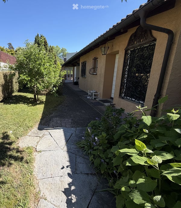 Einfamilienhaus mit Seesicht, Einliegerwohnung und grossem Garten 26