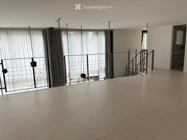 Lichtdurchfluteter Loft-Büroraum oder Atelier mit Galerie - vielseitig nutzbar 3
