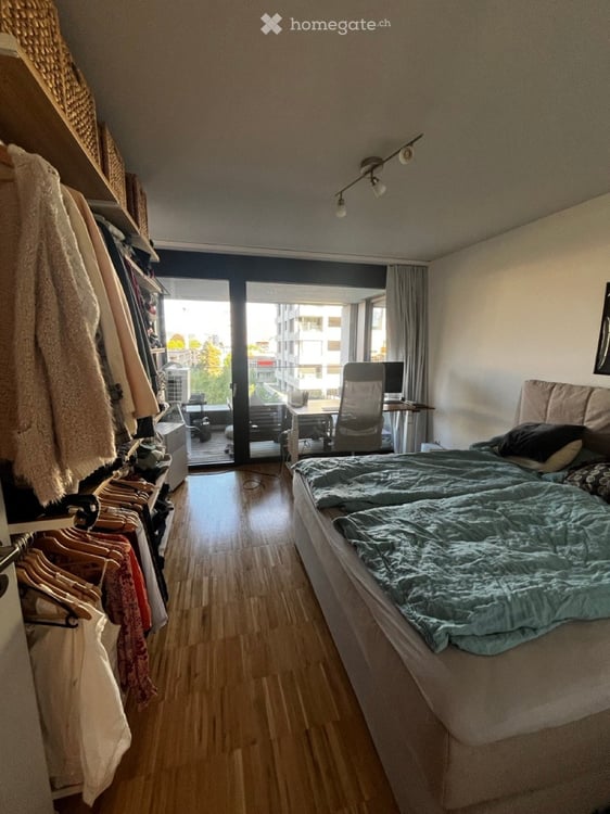 Moderne 5.5-Zimmer-Wohnung mit Balkon und Aussicht in Zürich-Altstetten 4
