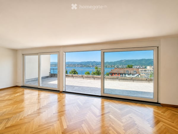 Exklusive 4.5-Zimmer-Attikawohnung mit Seesicht pur – 3 Terrassen und 131.4 m² Wohlfühlräume ❤️ 2
