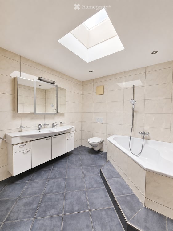 Exklusive 4.5-Zimmer-Attikawohnung mit Seesicht pur – 3 Terrassen und 131.4 m² Wohlfühlräume ❤️ 13