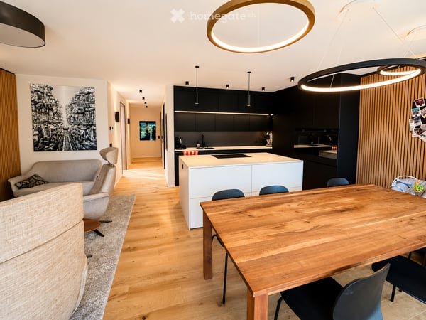 Traumhafte möblierte 4-Zimmer-Wohnung in bester Lage | 2 Parkplätze | Eigentumsstandart 13