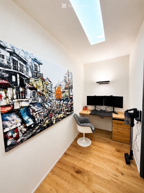 Traumhafte möblierte 4-Zimmer-Wohnung in bester Lage | 2 Parkplätze | Eigentumsstandart 12