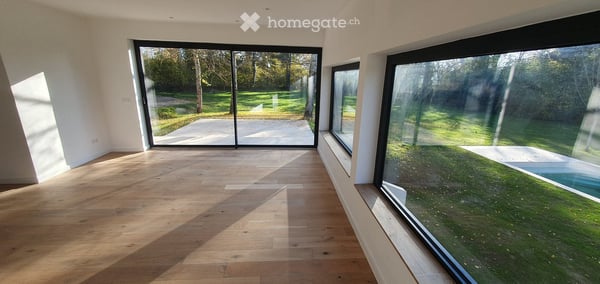 Spacious 7-Room Semi-Detached House with Pool in Prévessin-Moëns 2