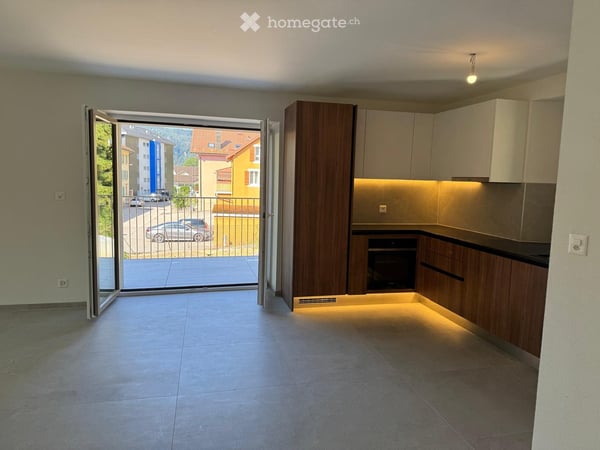 Appartement de 3.5 pièces rénové avec balcon à Vallorbe 1
