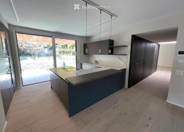 Ampio attico di lusso a Muralto 3