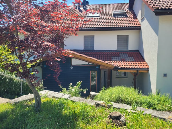 Modernes Reihen-Einfamilienhaus mit Garten 1