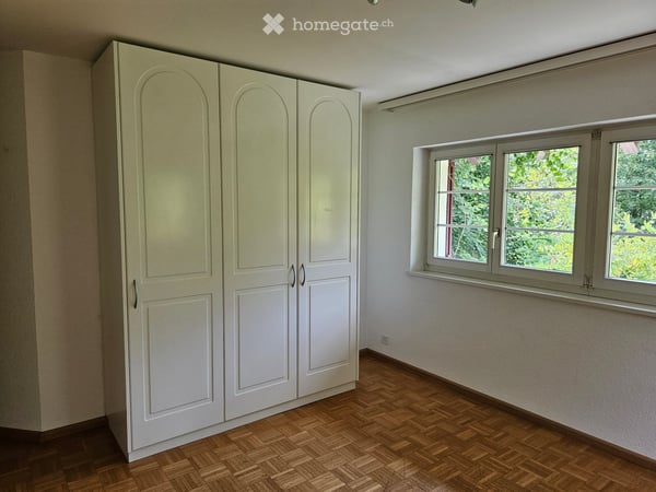 Charmantes 6-Zimmer-Zweifamilienhaus in Zwingen – ruhige Lage mit schöner Aussicht 18
