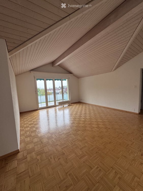 Charmante Dachwohnung an ruhiger Lage 2