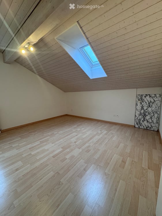 Charmante Dachwohnung an ruhiger Lage 7