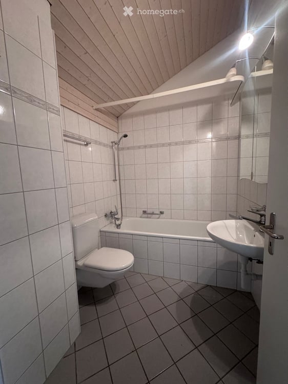 Charmante Dachwohnung an ruhiger Lage 5